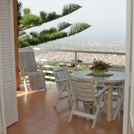 Lomarchi Holiday Home Carini Buitenkant foto