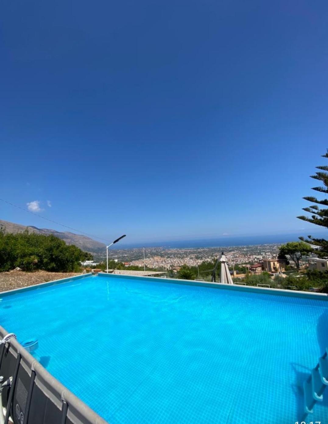 Lomarchi Holiday Home Carini Buitenkant foto
