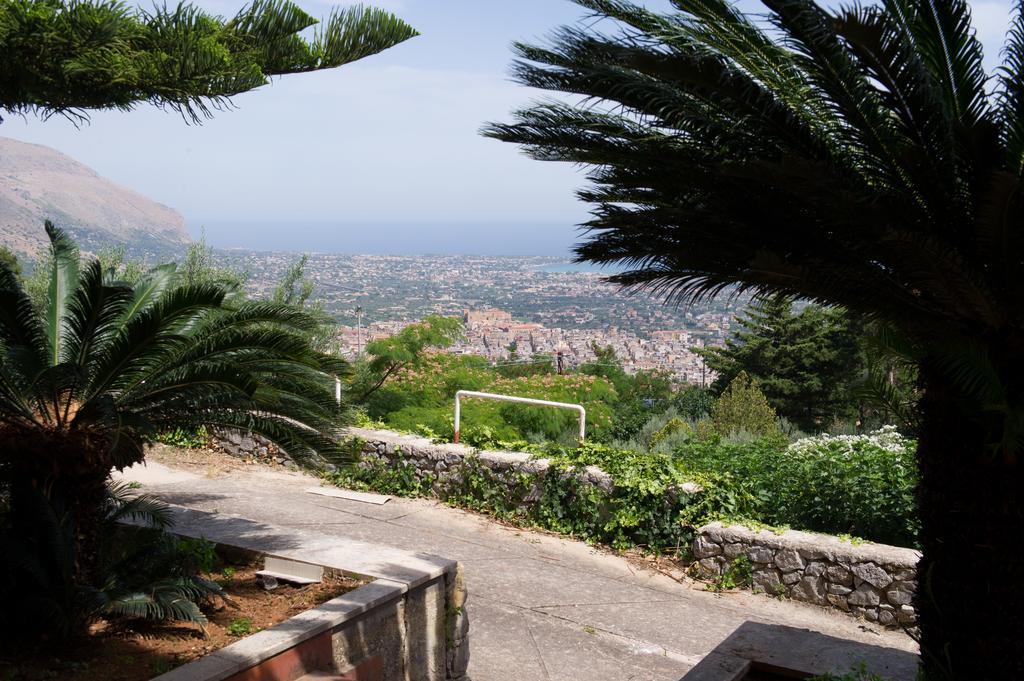 Lomarchi Holiday Home Carini Buitenkant foto