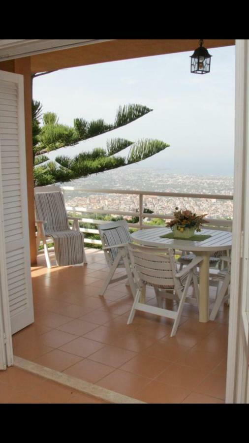Lomarchi Holiday Home Carini Buitenkant foto